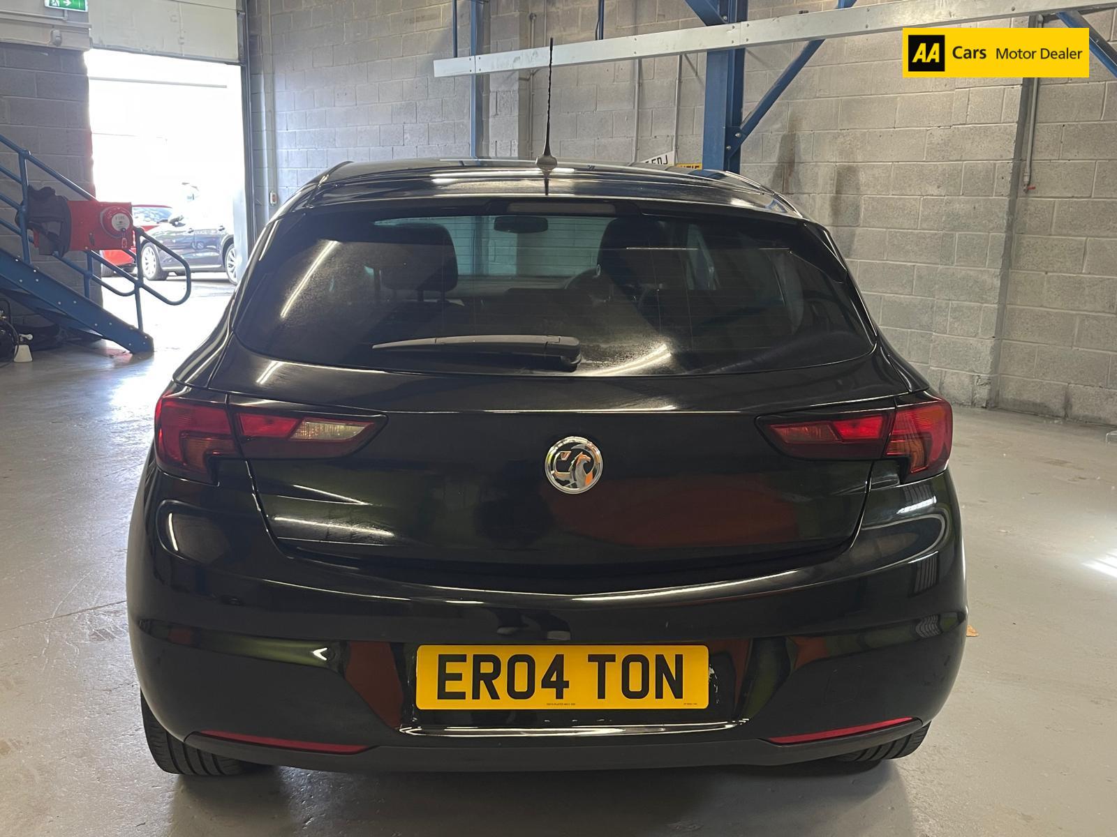 Vauxhall Astra 1.6 CDTi ecoTEC BlueInjection Design Hatchback 5dr Diesel Manual Euro 6 (s/s) (110 ps)