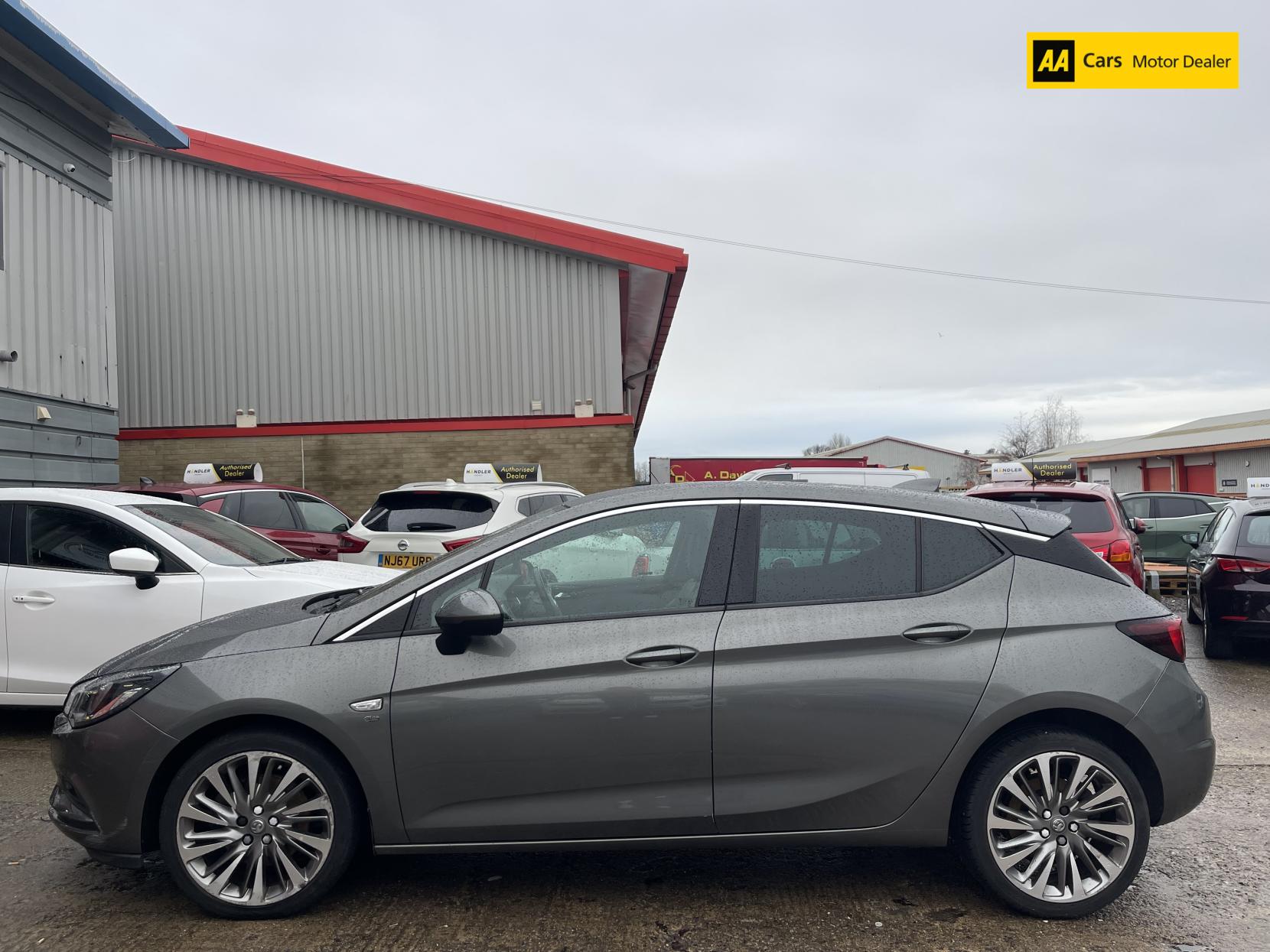 Vauxhall Astra 1.6 CDTi BiTurbo Elite Nav Hatchback 5dr Diesel Manual Euro 6 (s/s) (160 ps)