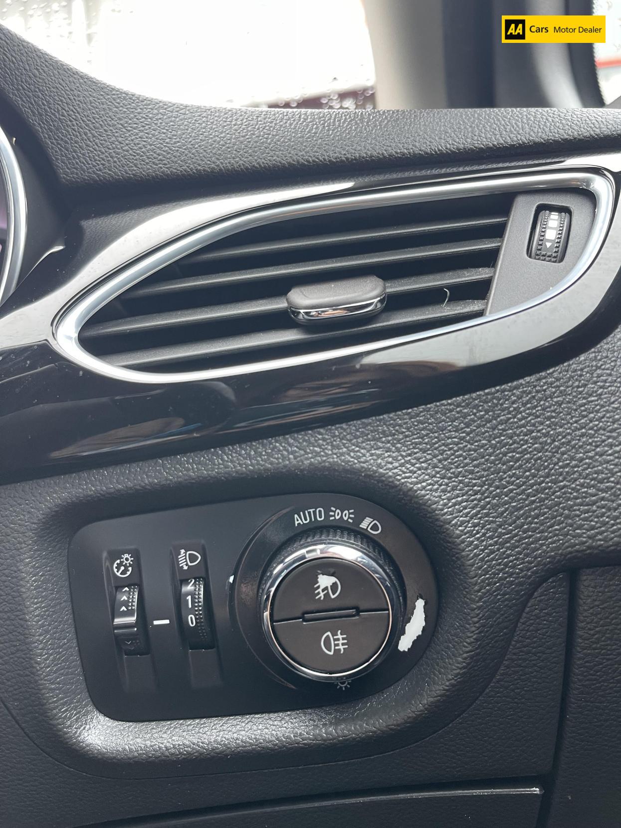 Vauxhall Astra 1.6 CDTi BiTurbo Elite Nav Hatchback 5dr Diesel Manual Euro 6 (s/s) (160 ps)