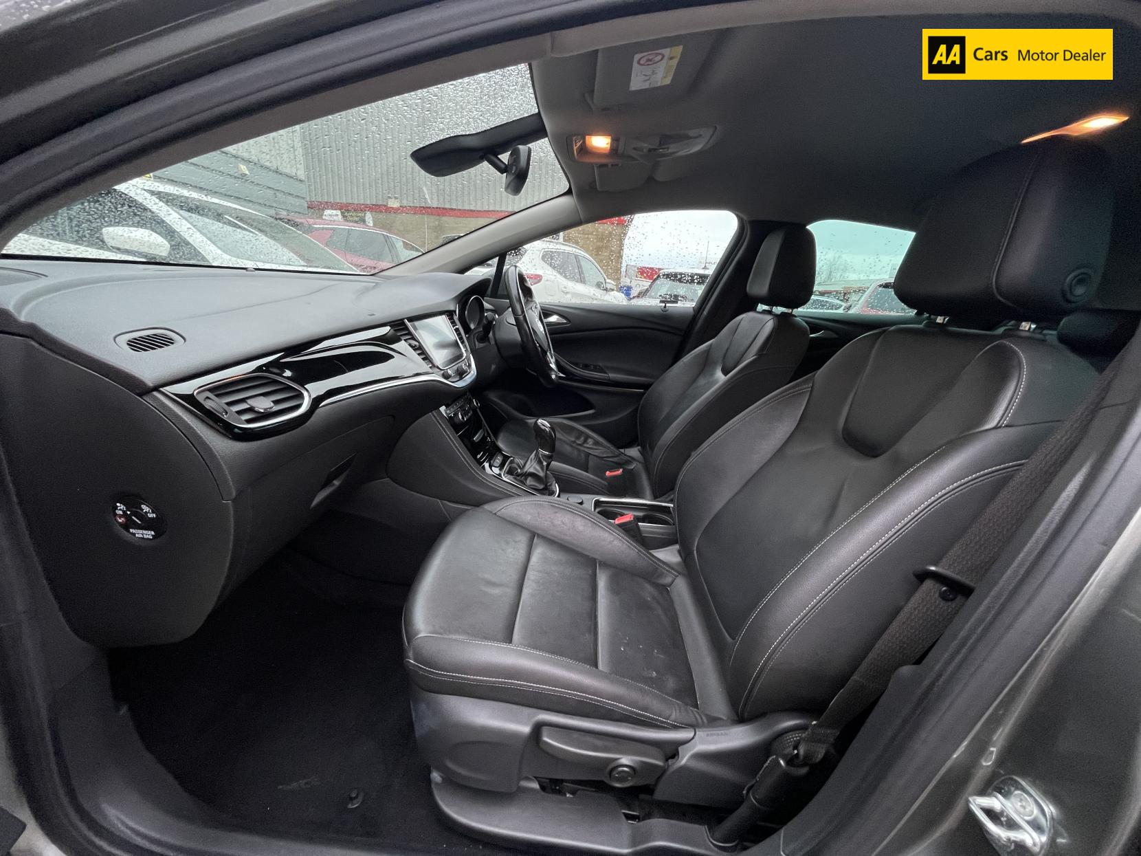 Vauxhall Astra 1.6 CDTi BiTurbo Elite Nav Hatchback 5dr Diesel Manual Euro 6 (s/s) (160 ps)