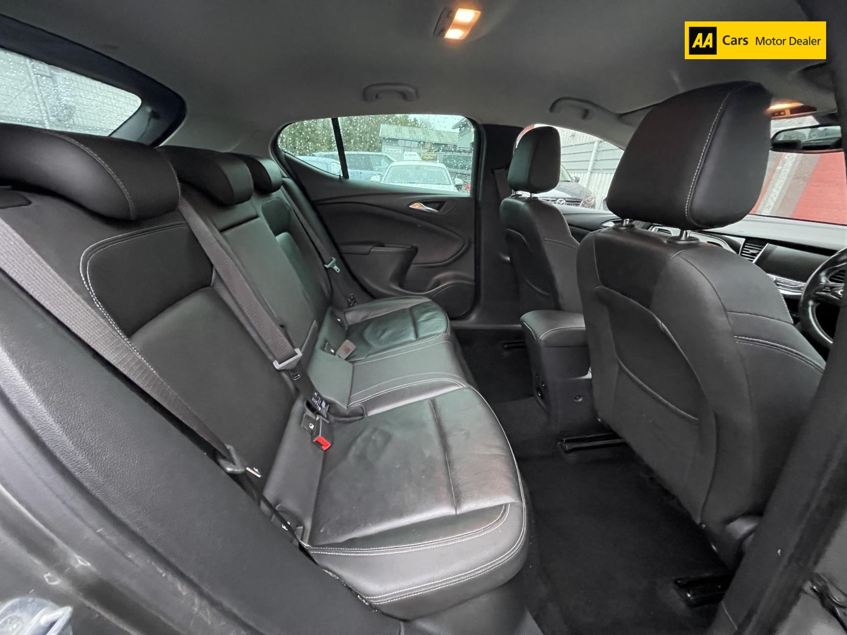 Vauxhall Astra 1.6 CDTi BiTurbo Elite Nav Hatchback 5dr Diesel Manual Euro 6 (s/s) (160 ps)