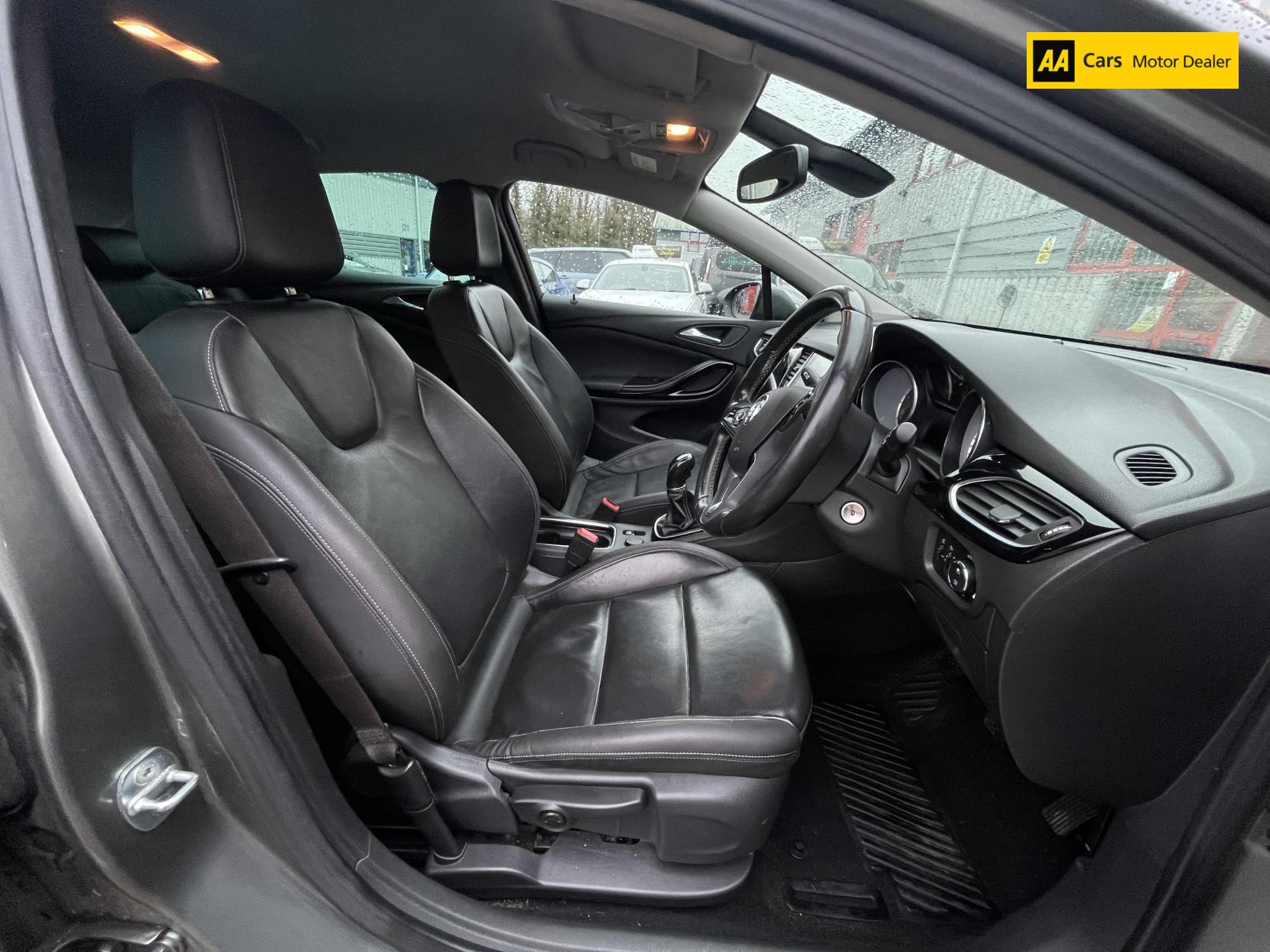 Vauxhall Astra 1.6 CDTi BiTurbo Elite Nav Hatchback 5dr Diesel Manual Euro 6 (s/s) (160 ps)