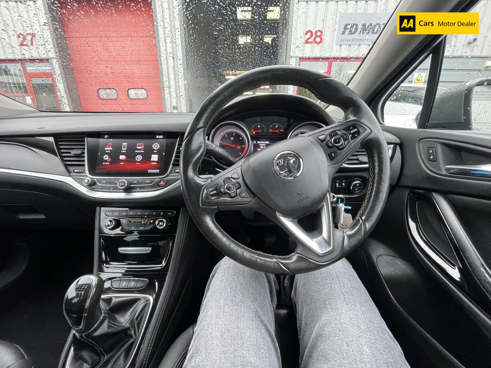 Vauxhall Astra 1.6 CDTi BiTurbo Elite Nav Hatchback 5dr Diesel Manual Euro 6 (s/s) (160 ps)