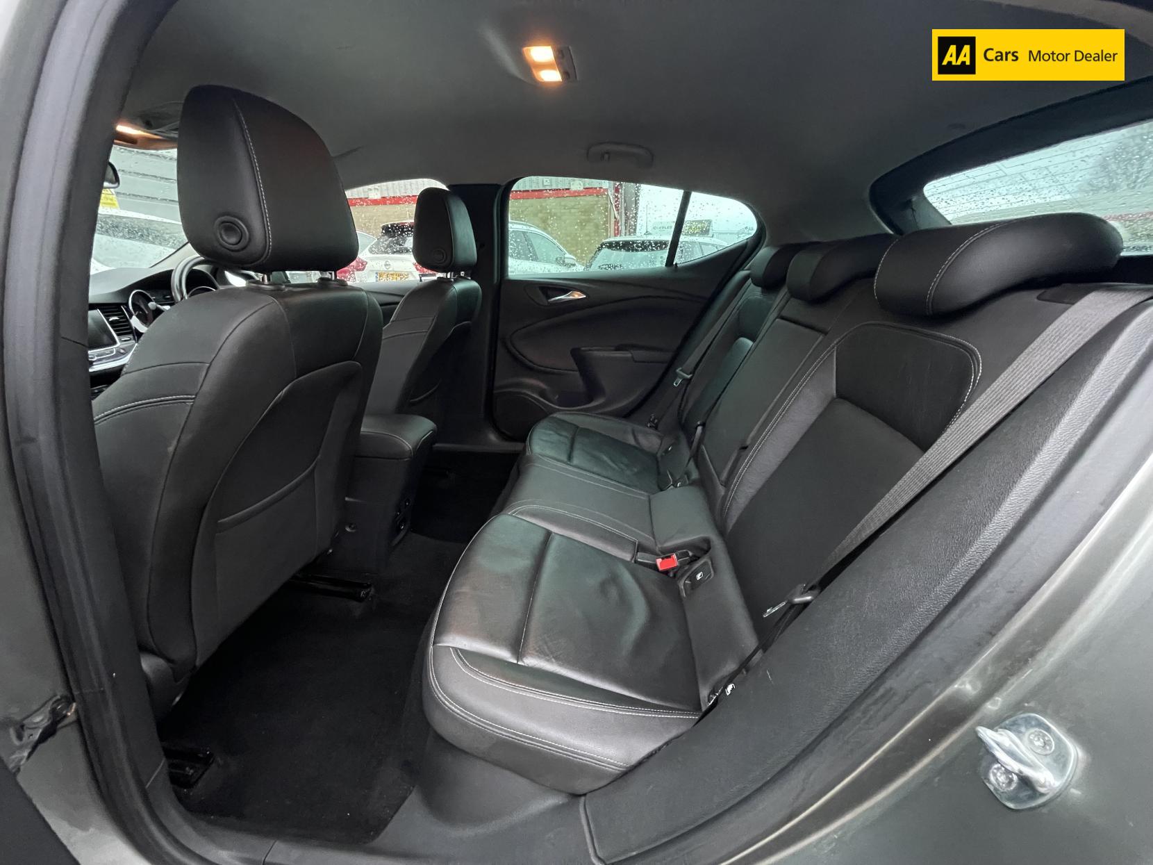 Vauxhall Astra 1.6 CDTi BiTurbo Elite Nav Hatchback 5dr Diesel Manual Euro 6 (s/s) (160 ps)